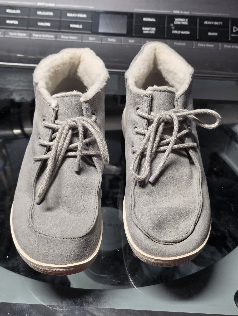 SO Ivyy Faux Fur Lined Chukka Boots Womens 8 Gray Suede Lace Up